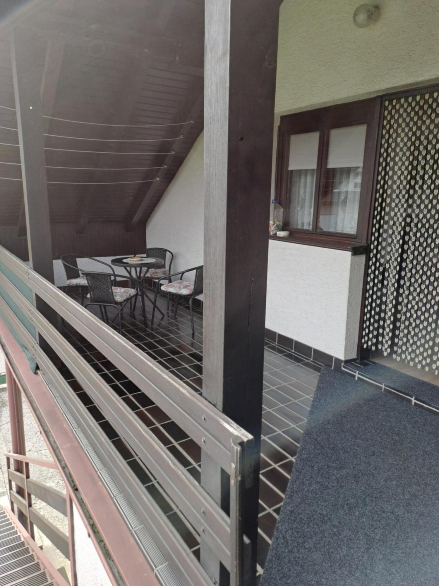 Apartman "Jagar" โอกูลิน ภายนอก รูปภาพ