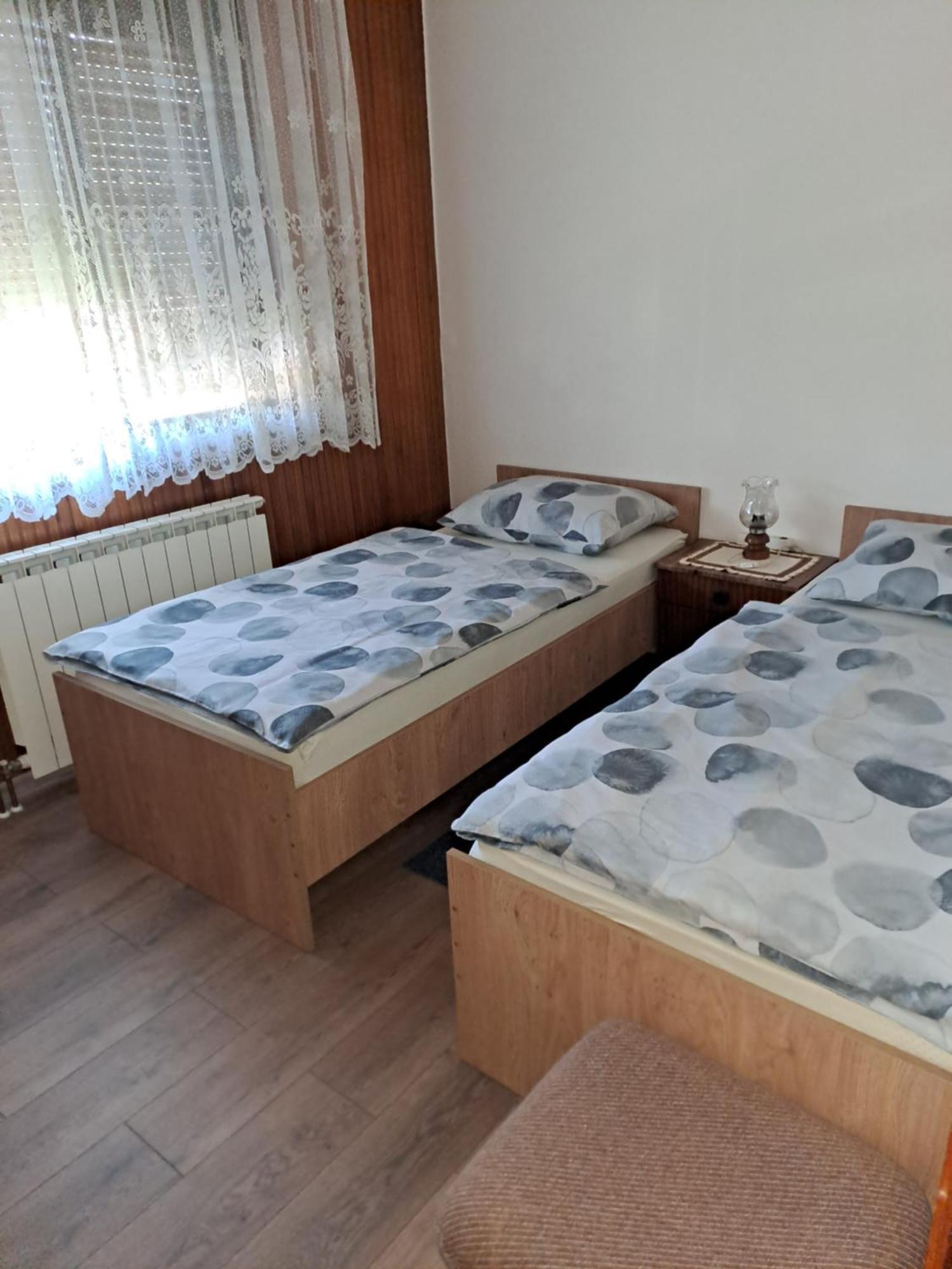Apartman "Jagar" โอกูลิน ภายนอก รูปภาพ